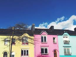 Brest In Color Cette Photo N Est Pas Tres Representative De Notre Journee Aux Portes Ouvertes De La Fac De Medecine House Styles Mansions Instagram