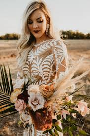 I know many of you out there are probably fans of paulo coelho. 25 Favorite Boho Bridal Bouquets For The Wild At Heart Junebug Weddings