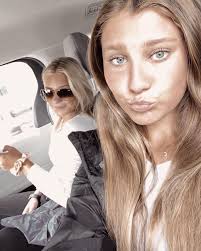 Ella Polk (@ella_.polk) • Instagram photos and videos