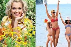 Недавно артистка решила пустить в дом журналистов. 42 Letnyaya Mariya Poroshina Vpervye Posle Rodov Pokazala Figuru V Bikini