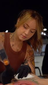 Deanna Bowden's Instagram, Twitter & Facebook