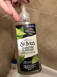 I just love the fresh smell. St Ives Naturally Clear Green Tea Facial Cleanser Reviews In Face Wash Cleansers Chickadvisor
