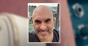 Perry Norton's Instagram, Twitter & Facebook