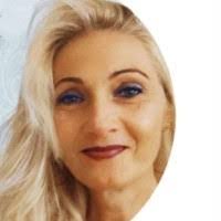 Julia Antolin's Instagram, Twitter & Facebook