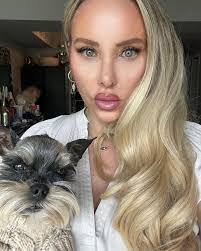 Vanessa Szymanski's Instagram, Twitter & Facebook