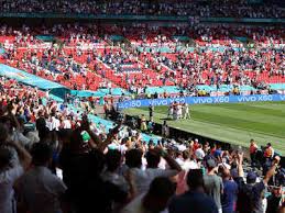Actus calendrier & résultats (groupes) groupe f (france) tous les matchs buteurs passeurs fairplay les sélections class. Capacity For Euro Finale At Wembley Raised To 40 000 Football News Times Of India