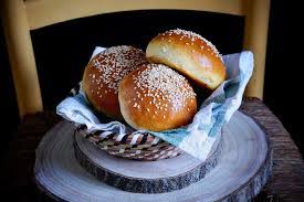 (si vous utilisez de la levure boulangère, rajoutez à votre pâte 50g de farine et 50g de lait. Pains A Burgers Brioche Extra Moelleux Buns