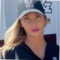 Kimberly Bentley's Instagram, Twitter & Facebook