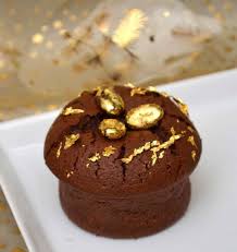 Fondant Au Chocolat Et Feuille D Or Recette Fondant Au Chocolat Decorations De Gateaux Outils Decoration Gateaux