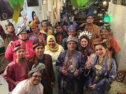 05:58 am zohor 13:16 pm asar 16:28 pm.mantap dan berkesan dipersembahkan barisan pelakon drama it's okay to not be okay. Tonton Telefilem 17 Puasa Di Astro First Eksklusif Arahan Mamat Khalid Zikri Husaini