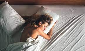 8 Benefits Of Sleeping Naked: Why It Might Be The Healthy Choice |  mindbodygreen