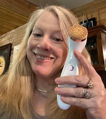 Question for all your skincare device gurus! I have read-up about the Foreo  LUNA 3 this device online, watched all the respective YouTube videos. The  question is… Is it worth it? A