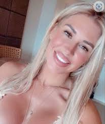 Anna Kane Is Back On Instagram