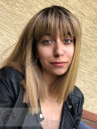 Peruka syntetyczna Hilda, long bob, mix ciepłych słowiańskich blondów na  odroście Peruki Świata