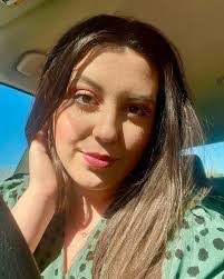 Jennifer Bumgarner's Instagram, Twitter & Facebook