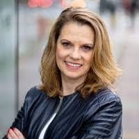 Debra Warwick's Instagram, Twitter & Facebook