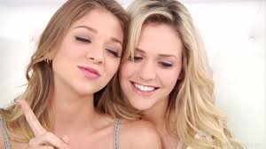 Mia malkova and jessie andrews