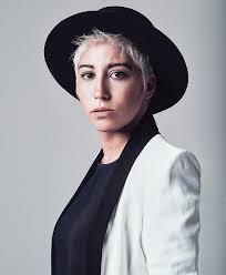 Emily Riddle: похожие исполнители, слушать онлайн на Zvuk.com