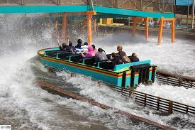 The dallas world aquarium is the pride and joy of many locals, as many insisted that we must stop by during our visit. Aquaman Splashdown