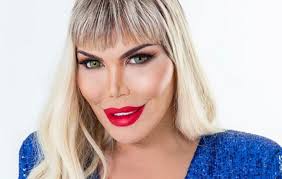 Rodrigo alves, conhecido na europa como ken humano brasileiro, contraiu uma grave infecção após a última plástica realizada. Ken Humano Brasileiro Se Assume Transexual Renascimento Ofuxico