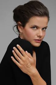 Finaliste di Zett Miss Südtirol 2024 e gioielli Tiroler Goldschmied