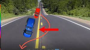 Stai acolo si eventual il ajuti sa repare masina? Cand Este Permisa Trecerea Peste Marcajul Format Dintr O Linie Continua Si Una Discontinua Youtube