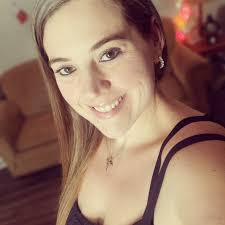 Can a cracked phone screen be repaired after blacking out? Where to repair?