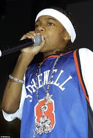 The young person's guide to conquering (and saving) the world. Rapper Bow Wow Shares His Sadness On Twitter As He Reveals Girlfriend S Miscarriage Daily Mail Online