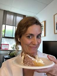 Is taking the train from Munich Airport to Passau easy?