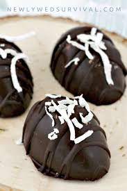 Chocolate Coconut Easter Eggs Recipe Recipe Chocolate Coconut Coconut Easter Egg Recipe Melting Chocolate Chips