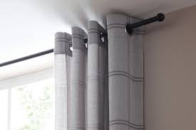 Eine gardinenstange an der decke befestigen oft wird eine gardinenstange an der wand über dem fenster befestigt. Gardinen Aufhangen Hilfreiche Tipps Ideen Schoner Wohnen