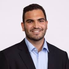 I am thrilled to share that I had the incredible opportunity to intern at  Ernst &Young this summer, dedicating eight weeks to the Strategy and  transactions business line. During this time, I