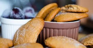 I dolci senza lievito sono adatti per chi soffre di allergie o quando non abbiamo il lievito a casa, ma non vogliamo rinunciare a preparare delle sfiziosità per noi e la nostra famiglia. Biscotti Senza Lievito Unadonna