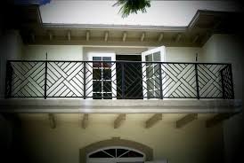 8 Brilliant Tips And Tricks Balcony Fence Vines Modern Fence Articles Small Fence Creative Balcony F Balcony Grill Design Balcony Grill Balcony Railing Design