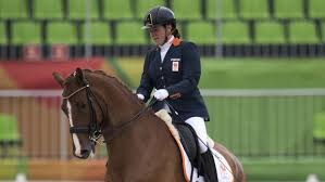 Tezzy momentz/ bokker tezzy vandaag gaat het nederlands kampioenschap dressuur echt van start; Hde6ucfio3e8um