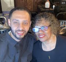 Talk about Dreaming!!The Bigger The Risk The Bigger The Reward!! Dream BIG  and dont take No for an answer! Half Man-Half Amazing! Rising To FAME!  #Sistas #LawOffice 🎲🎯🔥 #Andy #Hayden📡🌎 S/O to @