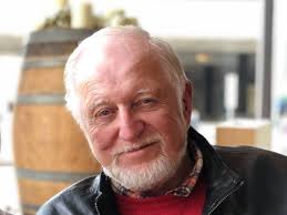 Legend fishing guide On The Missouri River in South Dakota just passed Away  KEN HUtCHINSON He guided with Garry Allen Bob propst and Mike McClland in  the Mid 1980s in the Chamberlain