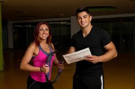 Personal Trainer Jobs Self Employed Vs Working At A Fitness Facility Personal Trainer Jobs Personal Trainer Workout At Work