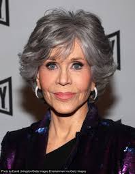 Happy birthday to Jane Fonda 🎂 the Hollywood icon rewore a 6-year-old gown  to an awards ceremony & vowed not to buy new clothes to fight climate  change 👏 photos below 👇