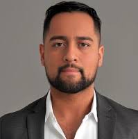 700+ "Jorge V." profiles