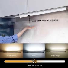 En este caso desde cocinas.com queremos presentaros nuestra línea de leds de 1,20 metros y que la podéis adherir a la zona de la cocina que más os guste. Lampara De Cocina Led Inteligente Sensor De Barrido Manual Luces De Barra 3 Colores Regulador De Intensidad Interruptor Armario Muebles De Dormitorio De Guardarropa Lus Luces Para Armario Aliexpress