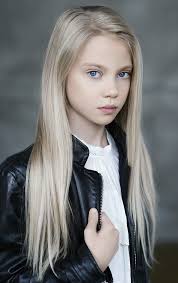 Sylver Silver The Sky Scarlet The Heart In 2020 Blonde Hair Girl Blonde Hair Characters White Blonde Hair