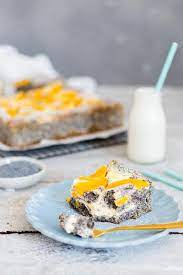 Die butter schmelzen, etwas abgekühlt und drunter heben. Blechkuchen Mit Mohn Und Pfirsichen Mein Naschgluck
