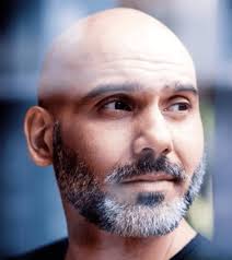 Barbes hommes crâne rasé