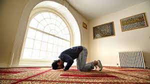 Niat solat 5 waktu berjamaah arab, latin dan artinya: Bacaan Niat Sholat 5 Waktu Lengkap Serta Tulisan Latin Dan Arab