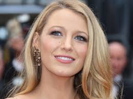 The hollywood stars are parents to three daughters. Blake Lively 10 Of Her Most Beautiful Hairstyles Vogue Paris