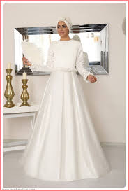 Tesetturlu Nikah Elbisesi Modelleri 2021 Koleksiyonu Tesettur Diyari 2021 The Dress Mavi Abiye Aksamustu Giysileri