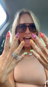 Nail day with the best @summerdazenails , Quite literally my favorite set  ever! •~•#nailday #freshset #nailinspo #nails #nailday #nails2inspire  #naildesign #nailart #nailartist