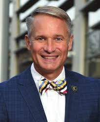 Phillip Dewitt's Instagram, Twitter & Facebook