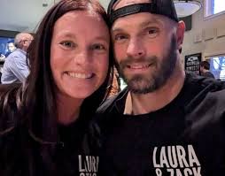 THIS is how Laura and Zack fans do it! We feel your love ❤️ We are beyond  grateful 🙏